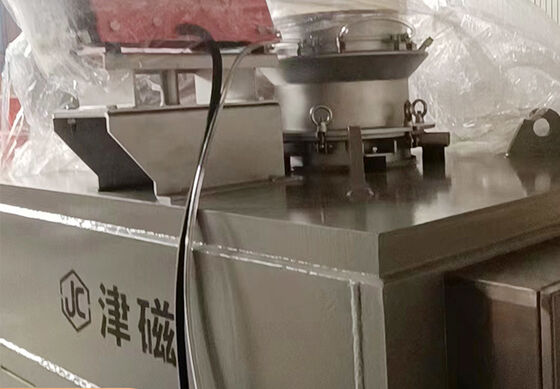 Urządzenia do usuwania żelaza z proszku suchego w segregatorze magnetycznym o wysokiej intensywności